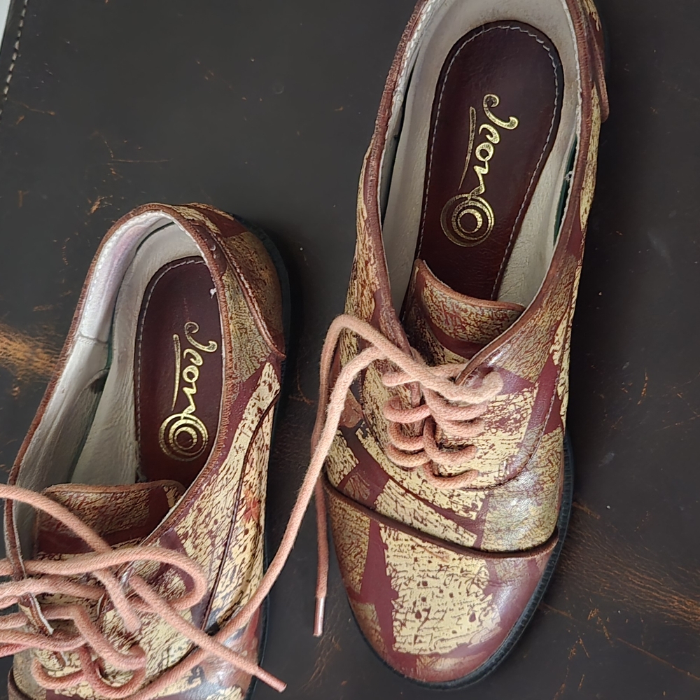 Script Design Oxford Shoes - Picture 4 of 5